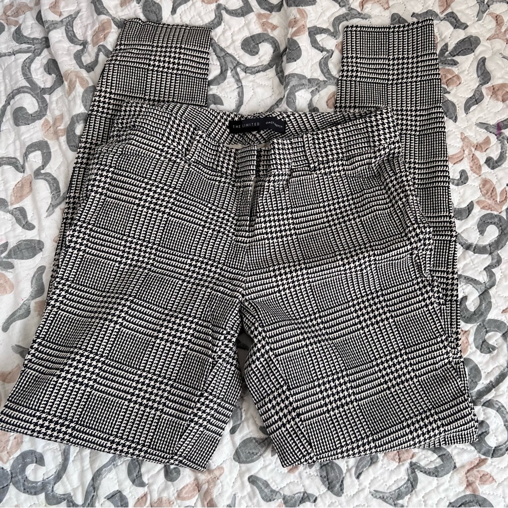 The Limited exact stretch pants